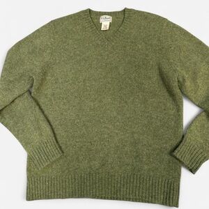 L.L. Bean Women's Olive Green V-Neck Sweater 100%wool